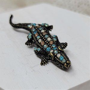 Rhinestone Little Lizard Pin Brooch